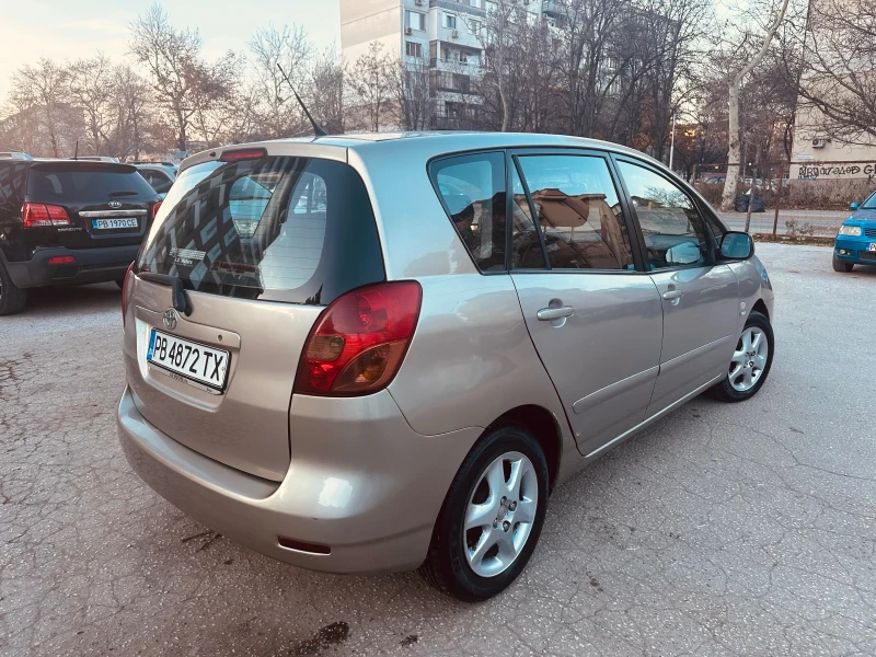 Toyota Corolla verso 1.6VVT-I, снимка 2 - Автомобили и джипове - 52848145