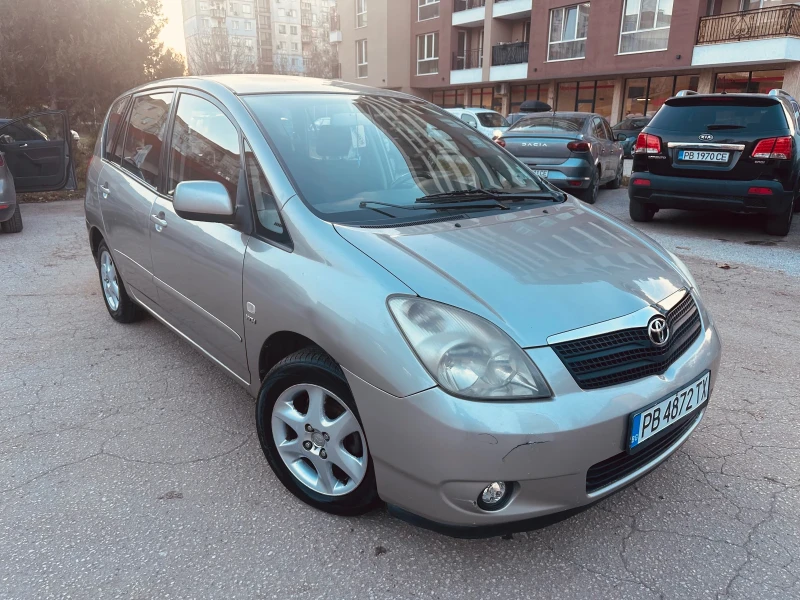 Toyota Corolla verso 1.6VVT-I, снимка 3 - Автомобили и джипове - 52848145