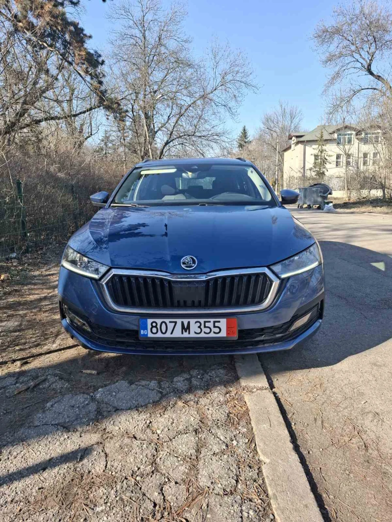 Skoda Octavia 2.0 Distronic/Lane Assist/AndroidAuto/AppleCarPlay, снимка 2 - Автомобили и джипове - 53215078