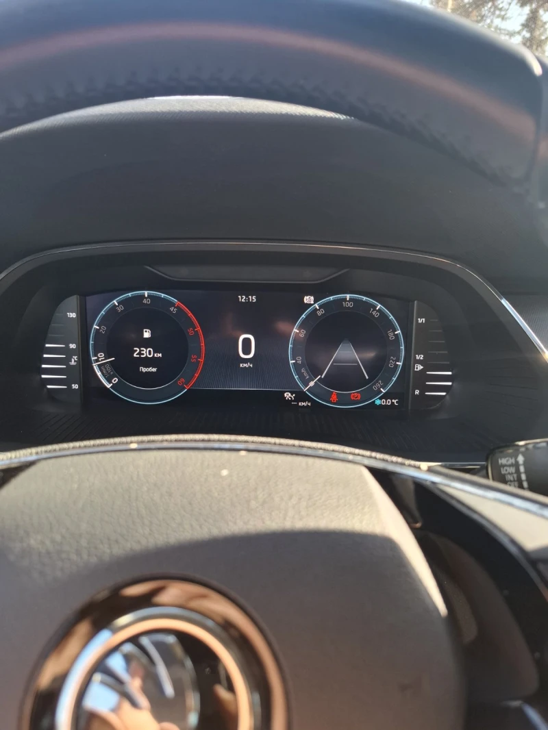 Skoda Octavia 2.0 Distronic/Lane Assist/AndroidAuto/AppleCarPlay, снимка 15 - Автомобили и джипове - 53215078