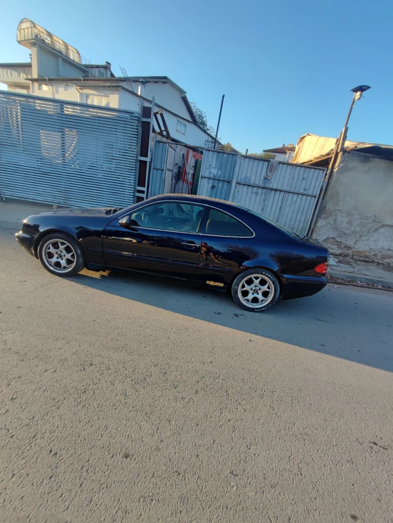 Mercedes-Benz CLK, снимка 4 - Автомобили и джипове - 53247236