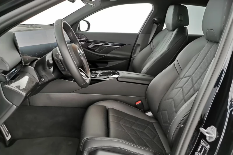 BMW 520 d* xDrive* M Sport* H&K, снимка 5 - Автомобили и джипове - 53361835