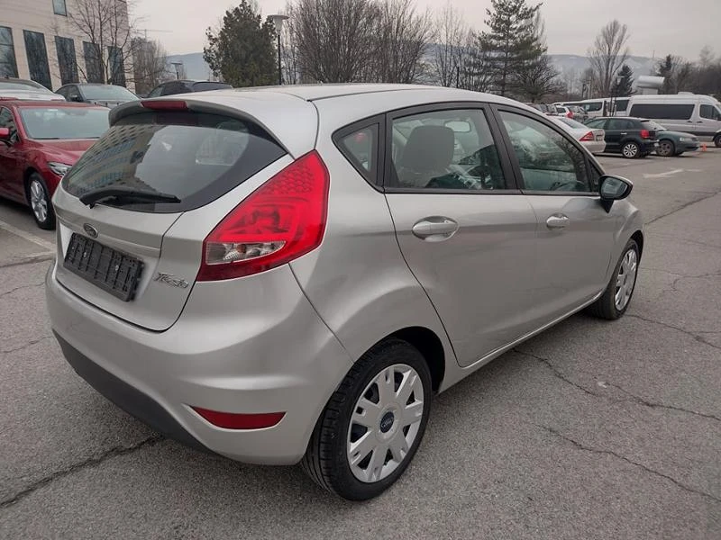 Ford Fiesta 1,4i 97ps AUTOMATIC, снимка 5 - Автомобили и джипове - 36134974