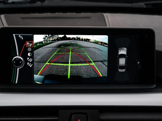 BMW 335 M-PACK* РЪЧКА* ПОДГРЕВ* КАМЕРА* ПАМЕТ* SERVOTRONIC, снимка 13 - Автомобили и джипове - 53135915