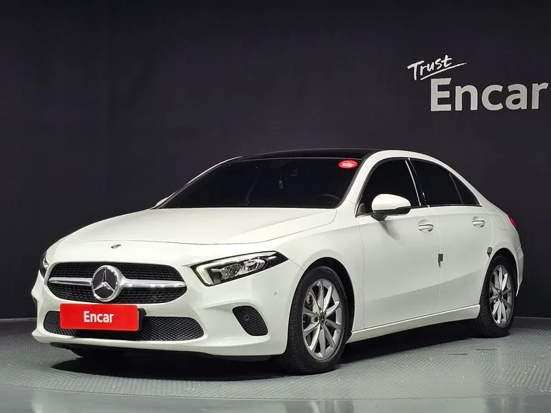 Mercedes-Benz A 200 Sedan