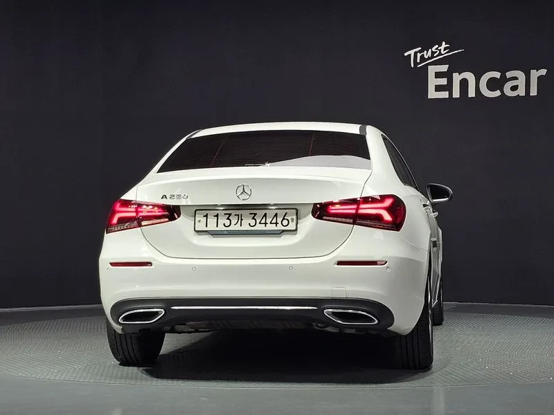 Mercedes-Benz A 200 Sedan, снимка 4 - Автомобили и джипове - 55951672