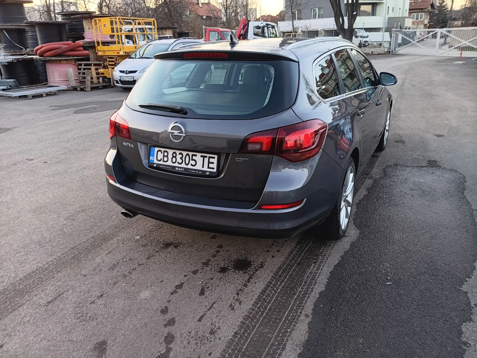 Opel Astra Sports Tourer - изображение 6