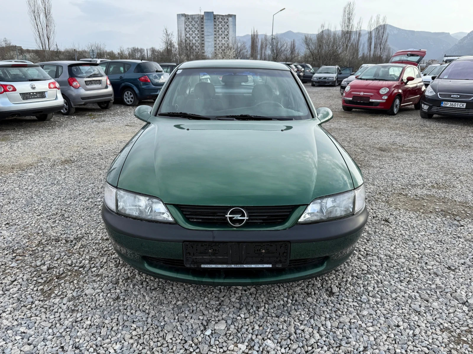 Opel Vectra 1.6i-75PS-КЛИМАТИК - изображение 2