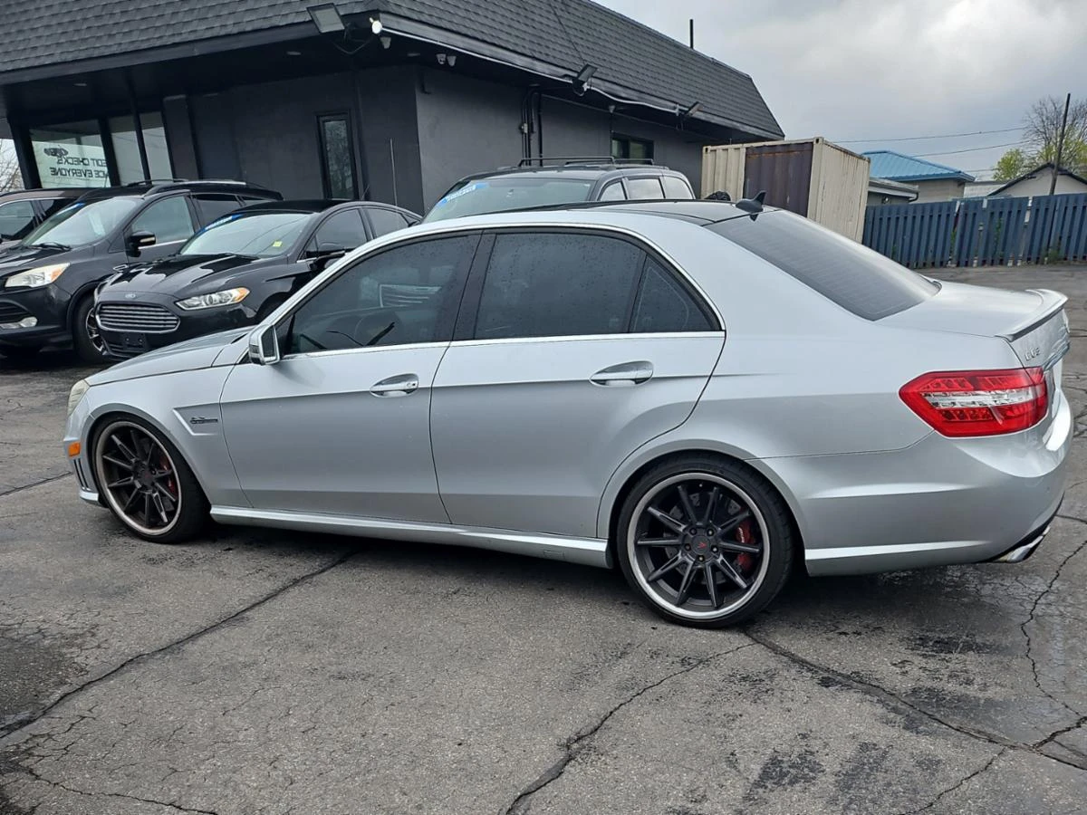 Mercedes-Benz E 63 AMG CARFAX АВТО КРЕДИТ  - изображение 4