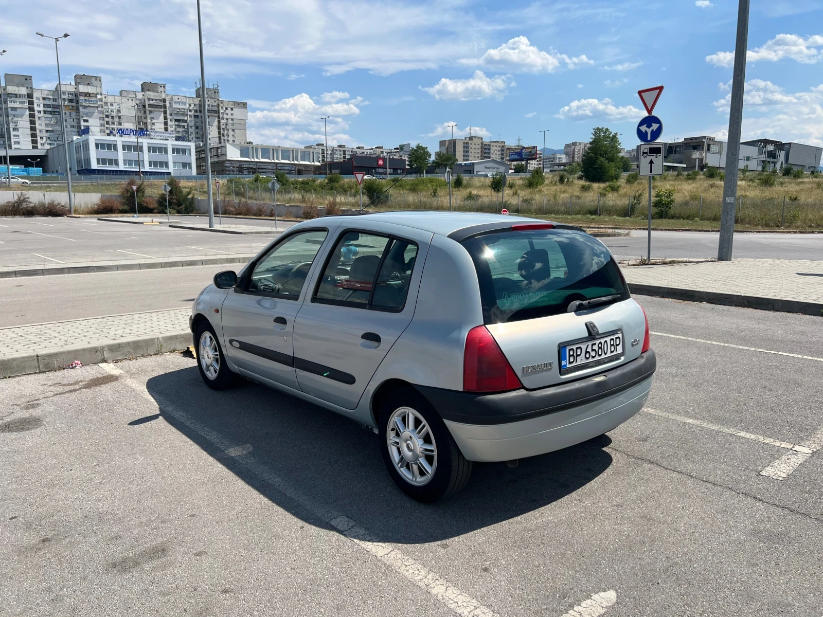 Renault Clio 1.6 8V Initiale Paris - Поръчково изпълнение! - изображение 6