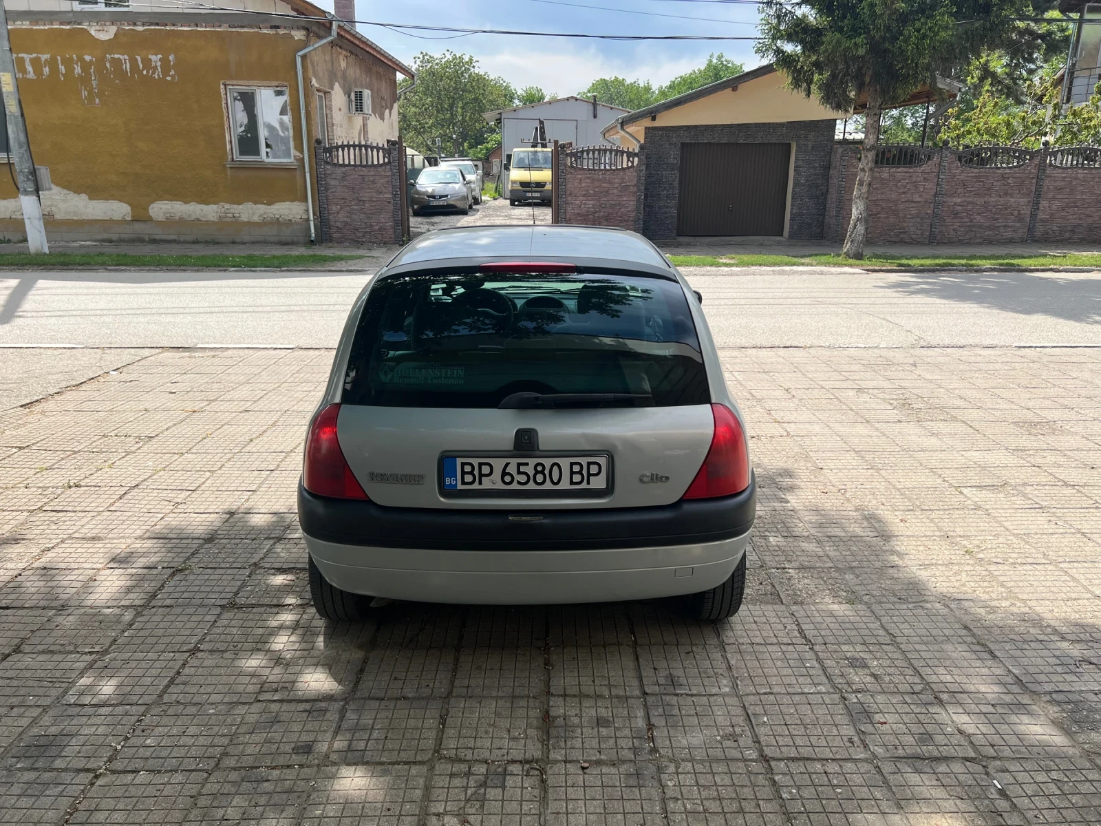 Renault Clio 1.6 8V Initiale Paris - Поръчково изпълнение! - изображение 6