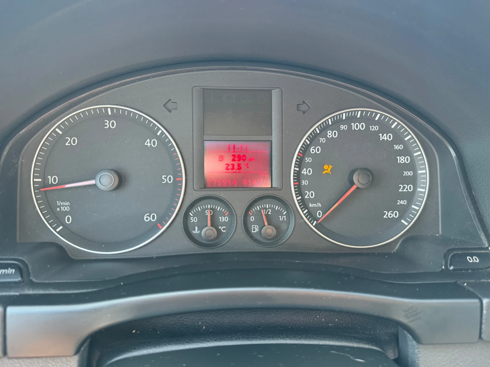 VW Golf Plus 2.0 ТDI 140k.c 6-скорости - изображение 10