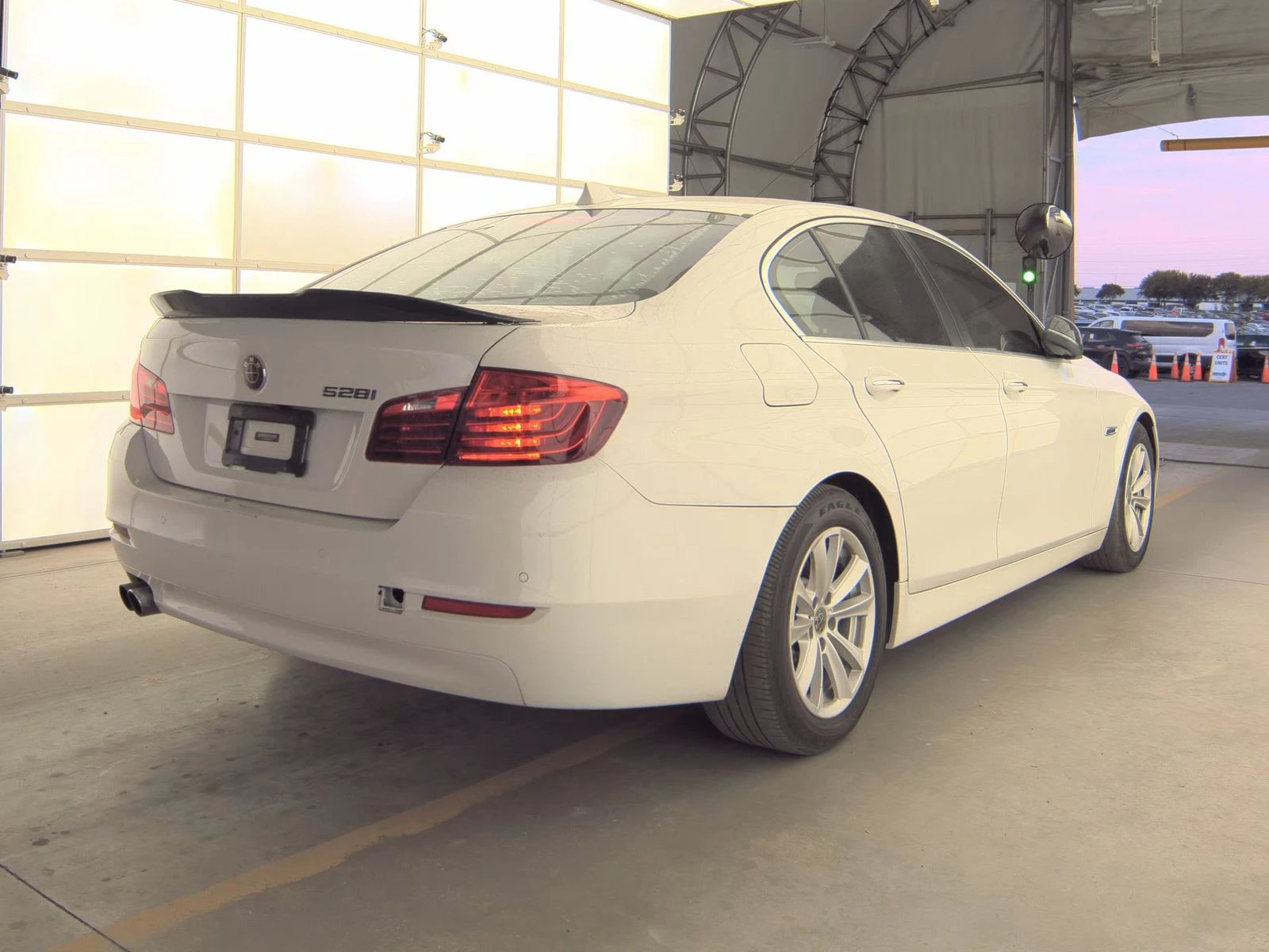 BMW 528 * RWD * CARFAX * БЕЗ ПЪРВОНАЧАЛНА ВНОСКА - изображение 4