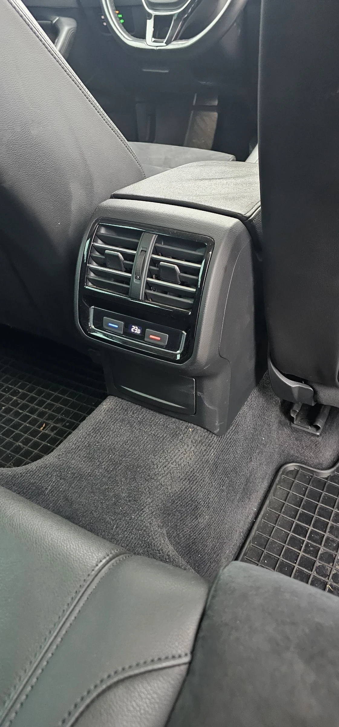 VW Passat DIGITAL AUTOMATIK HIGHLINE+ LED - изображение 10