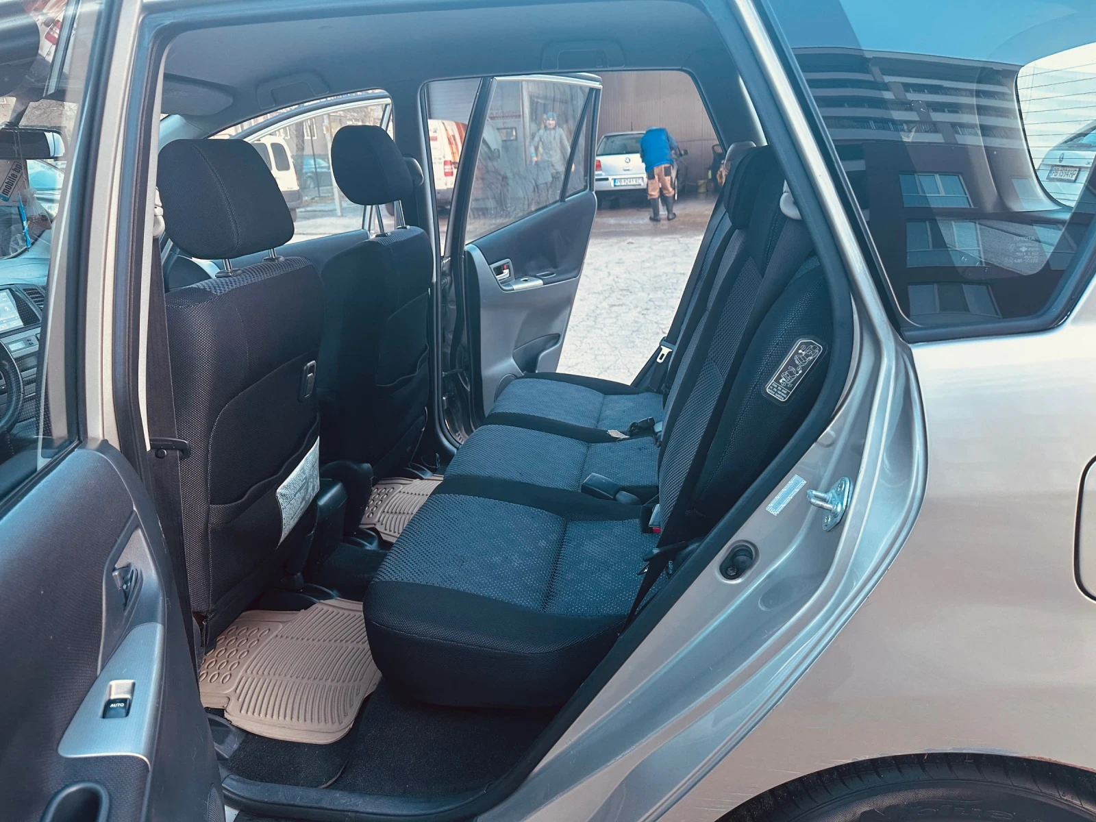 Toyota Corolla verso 1.6VVT-I | Mobile.bg � ����������� 11