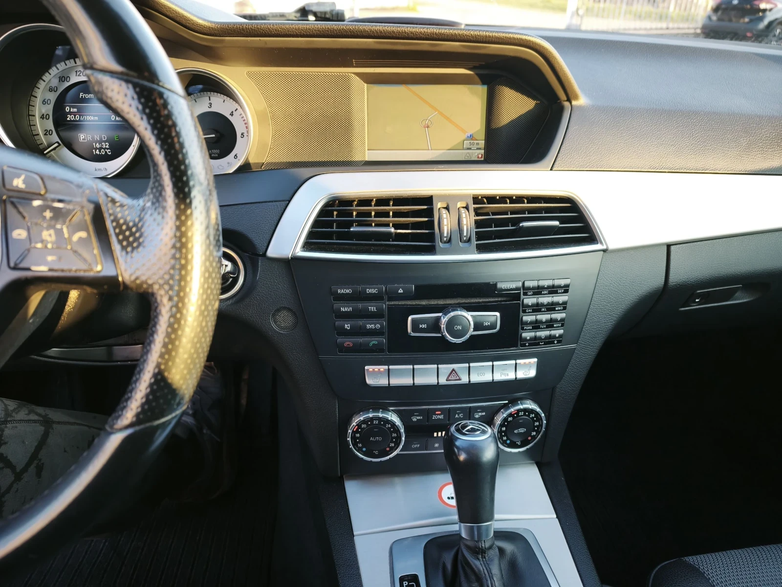 Mercedes-Benz C 220 Avdgard 7G, снимка 17 - Автомобили и джипове - 53744776