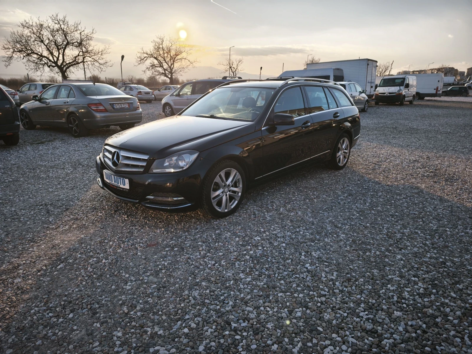 Mercedes-Benz C 220 Avdgard 7G, снимка 4 - Автомобили и джипове - 53744776