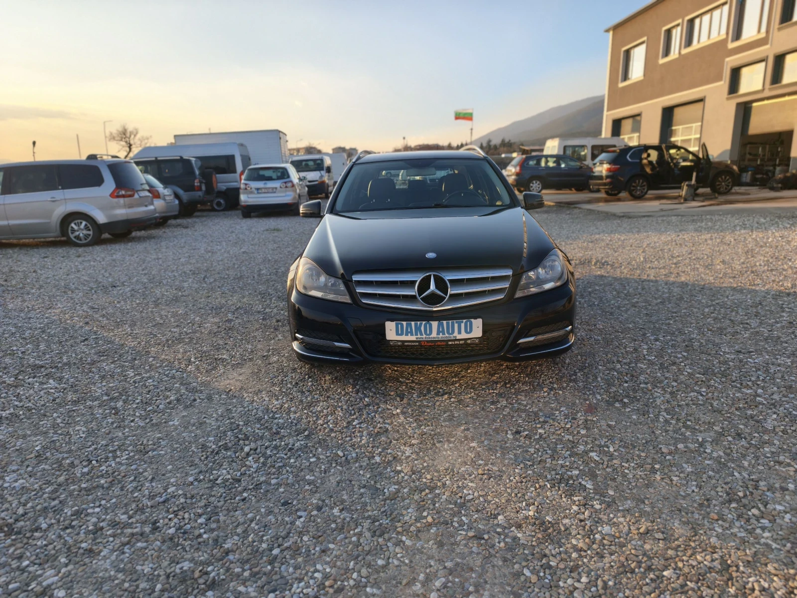 Mercedes-Benz C 220 Avdgard 7G, снимка 5 - Автомобили и джипове - 53744776