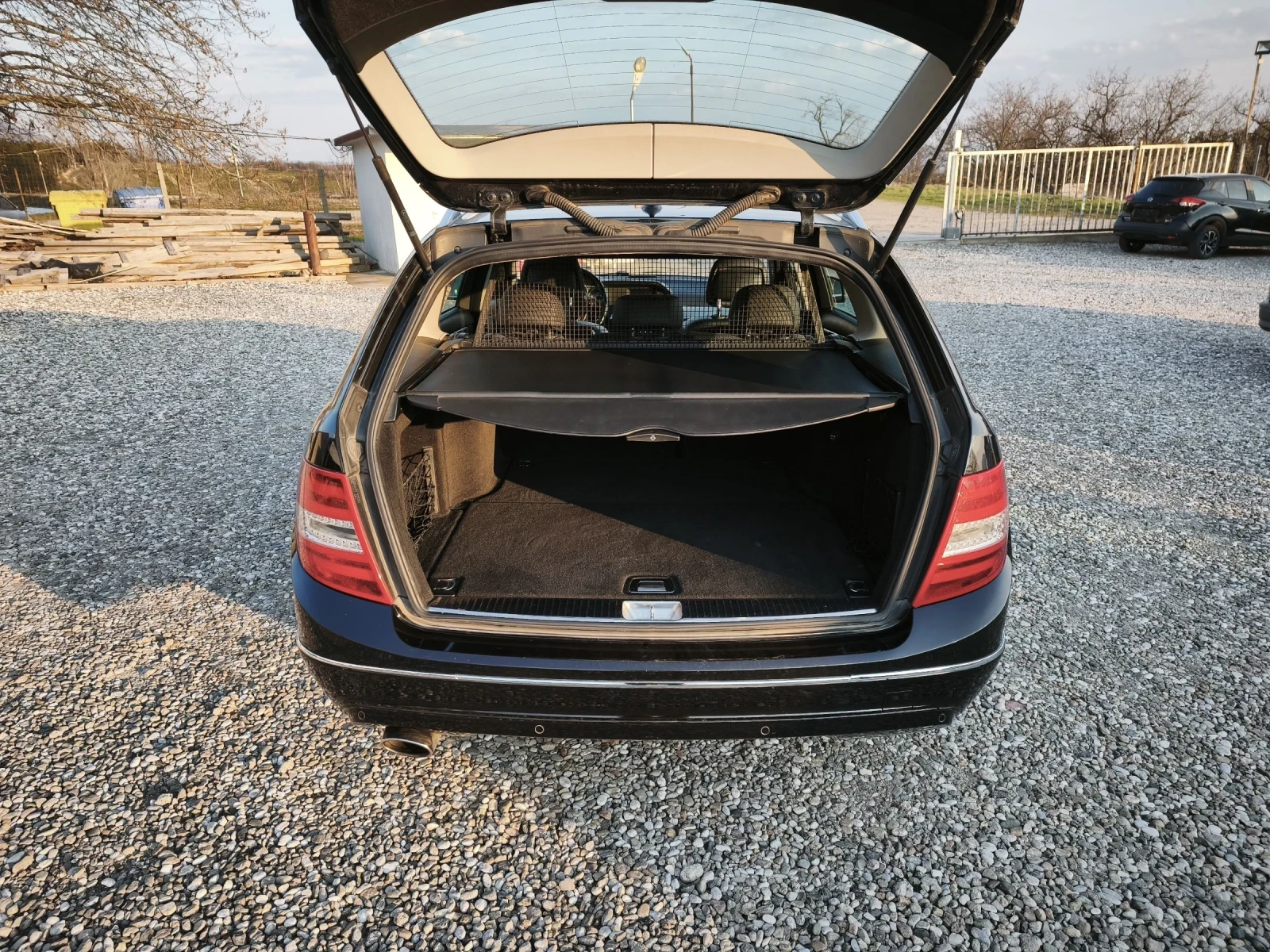 Mercedes-Benz C 220 Avdgard 7G, снимка 10 - Автомобили и джипове - 53744776