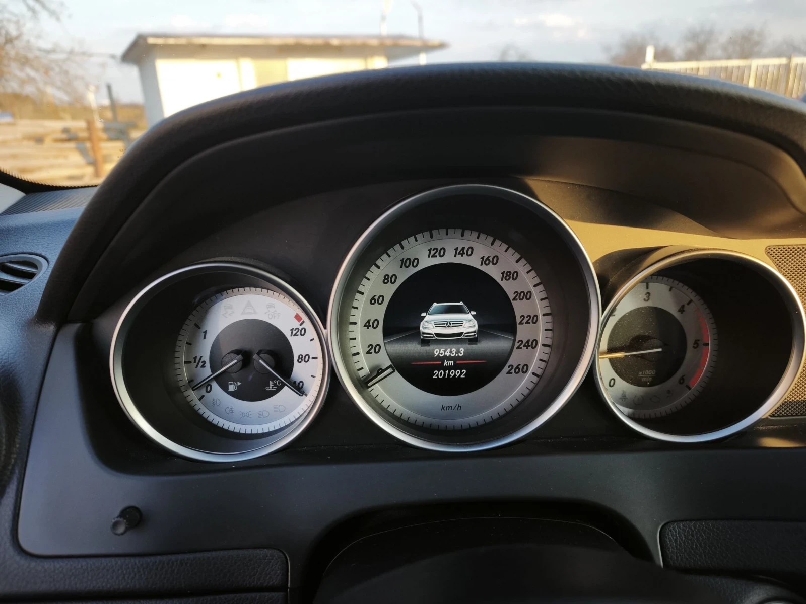 Mercedes-Benz C 220 Avdgard 7G, снимка 16 - Автомобили и джипове - 53744776