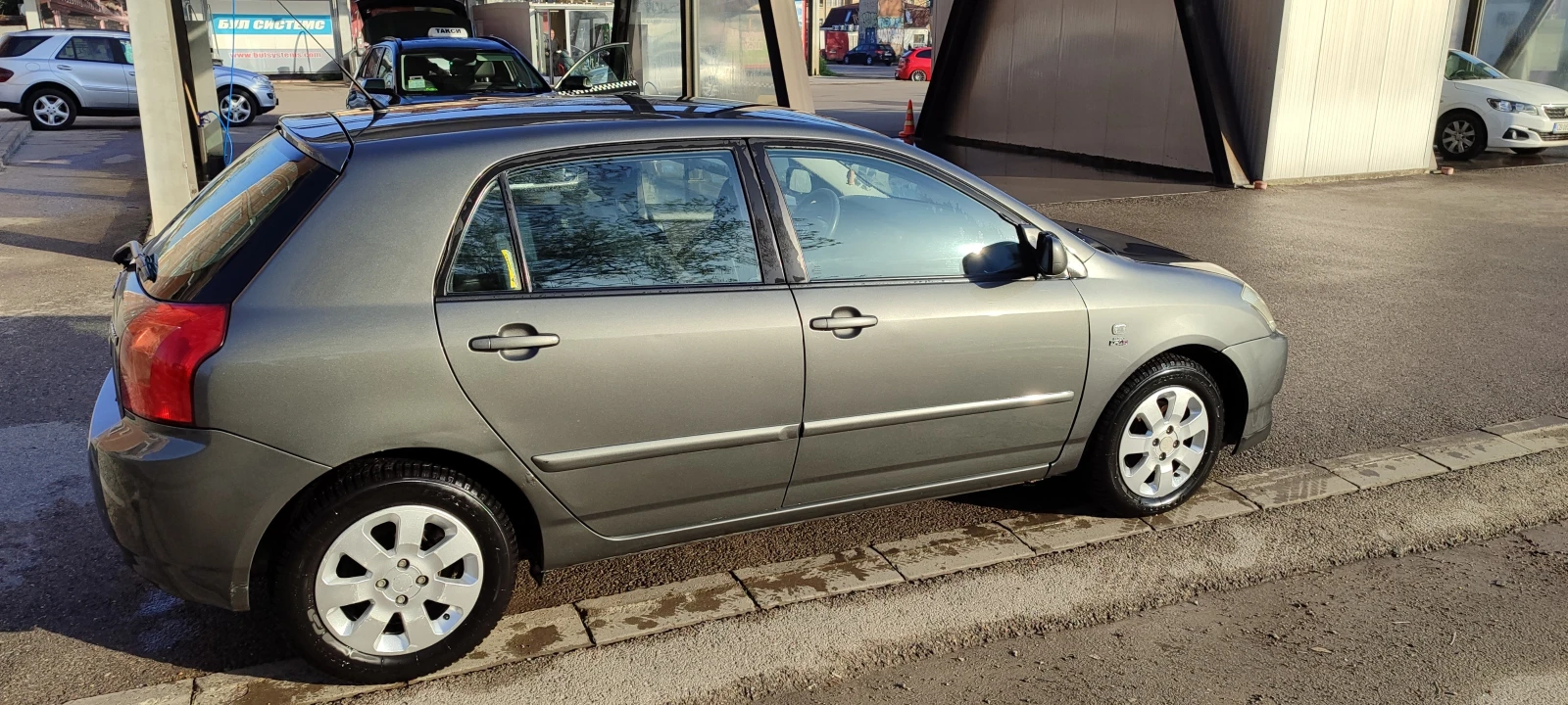 Toyota Corolla, снимка 2 - Автомобили и джипове - 54254094