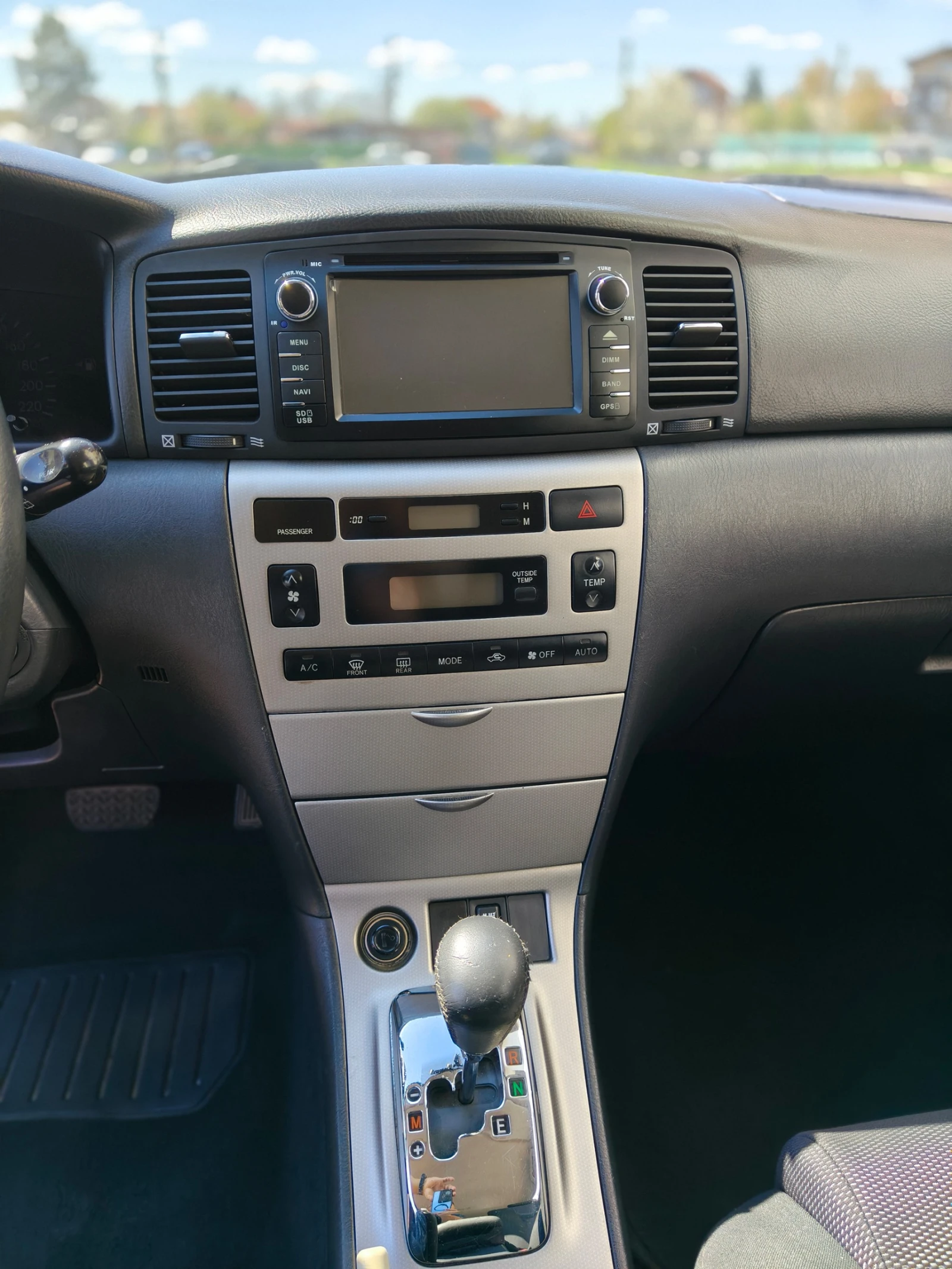 Toyota Corolla 1.4 D4D, снимка 10 - Автомобили и джипове - 54260553