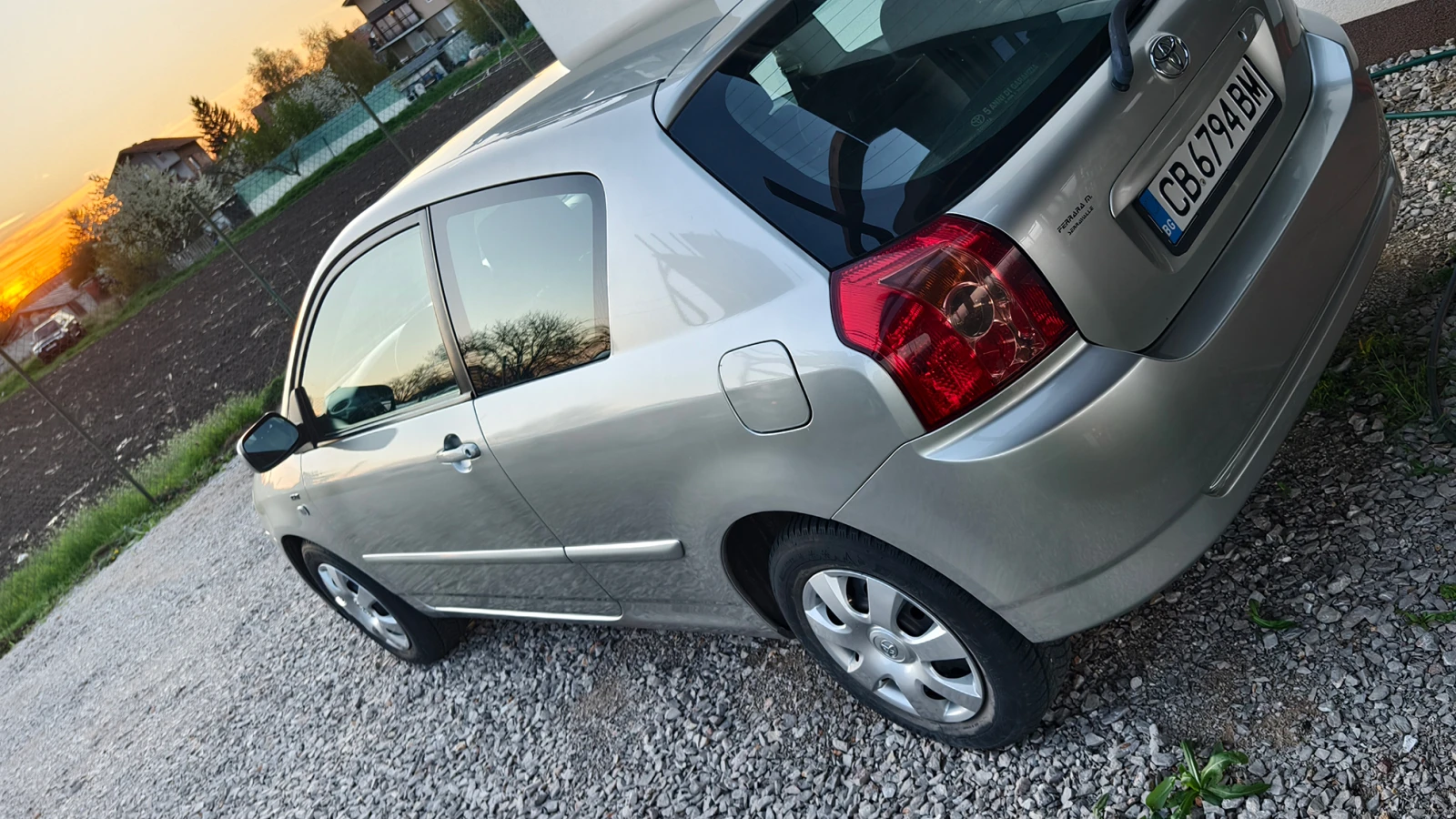 Toyota Corolla 1.4 D4D, снимка 3 - Автомобили и джипове - 54260553