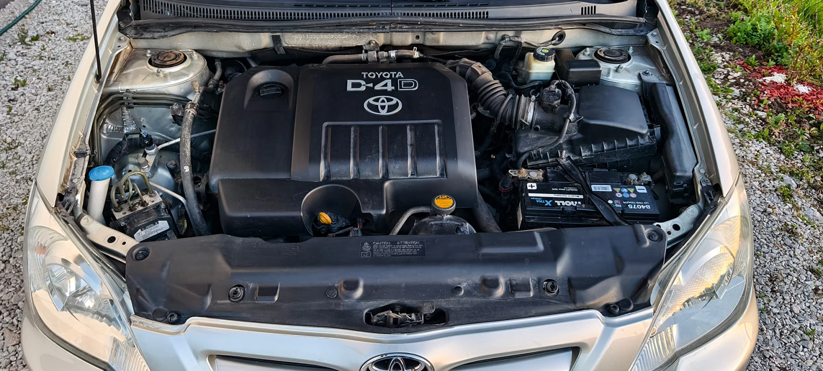 Toyota Corolla 1.4 D4D, снимка 7 - Автомобили и джипове - 54260553