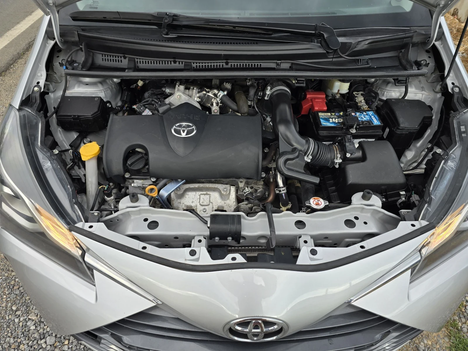 Toyota Yaris 1.5VVT AUTOMATIC, снимка 12 - Автомобили и джипове - 54803260