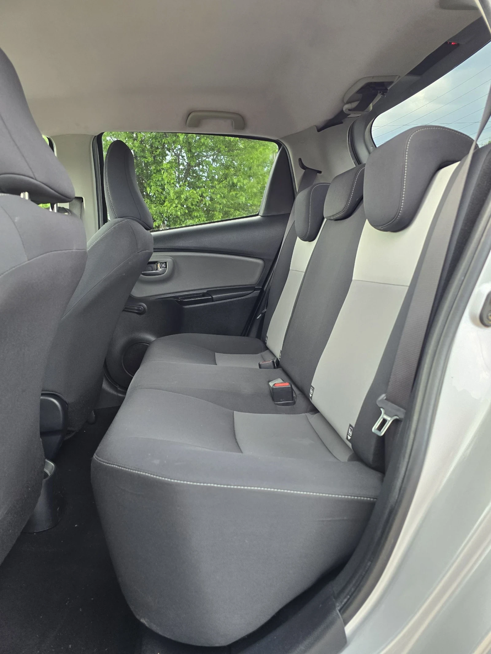Toyota Yaris 1.5VVT AUTOMATIC, снимка 6 - Автомобили и джипове - 54803260