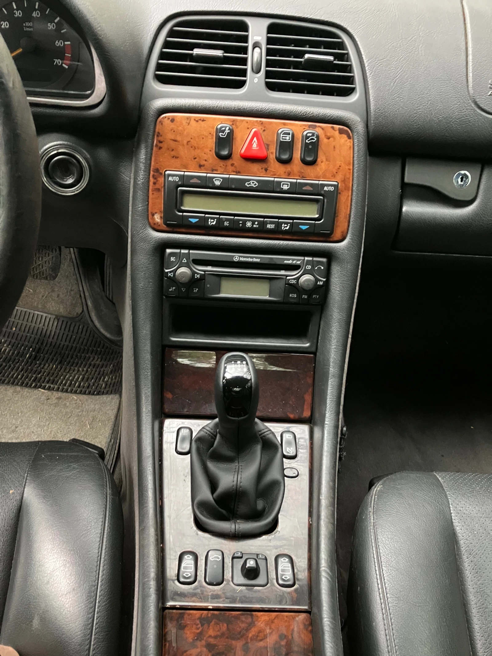 Mercedes-Benz CLK 200 compressor, снимка 11 - Автомобили и джипове - 54989291
