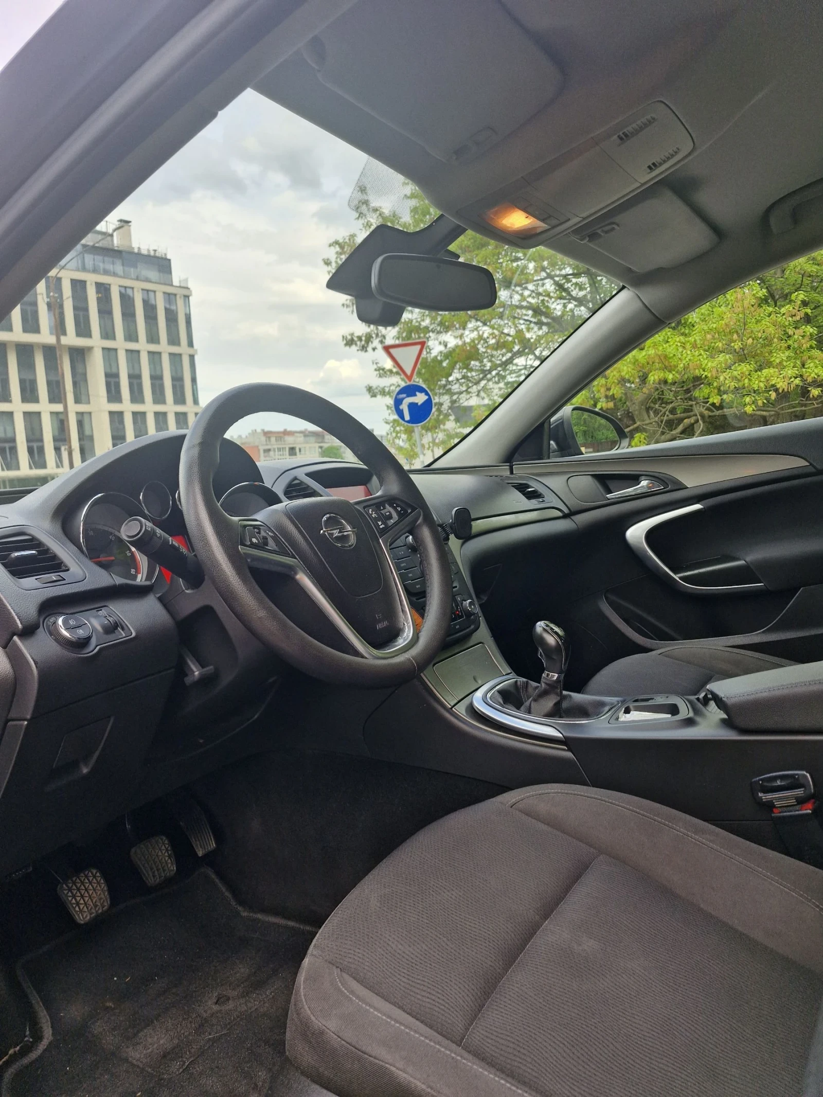 Opel Insignia, снимка 5 - Автомобили и джипове - 54994486