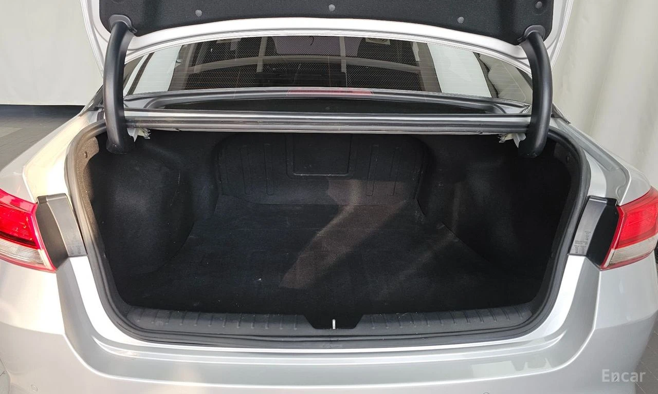 Kia K5 2.0* LUXURY* ПОДГРЕВ* КАМЕРА* КЕЙЛЕС* , снимка 15 - Автомобили и джипове - 55027786