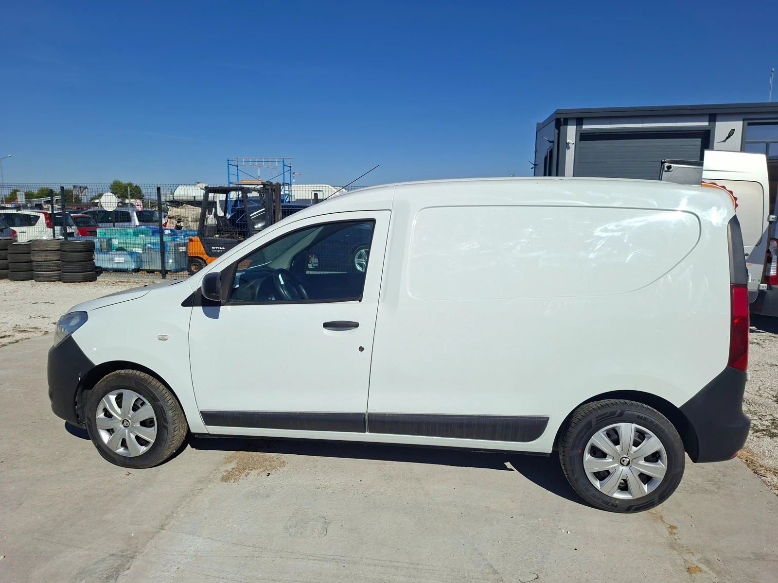 Dacia Dokker 1.5dci/75k.c., снимка 8 - Автомобили и джипове - 55363015