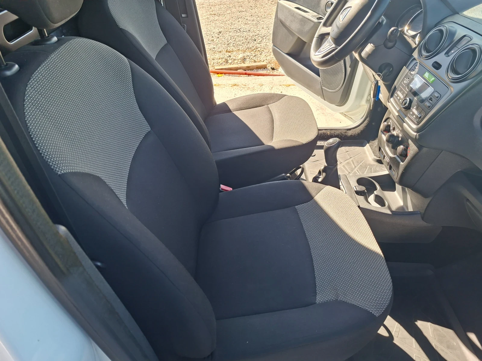 Dacia Dokker 1.5dci/75k.c., снимка 13 - Автомобили и джипове - 55363015