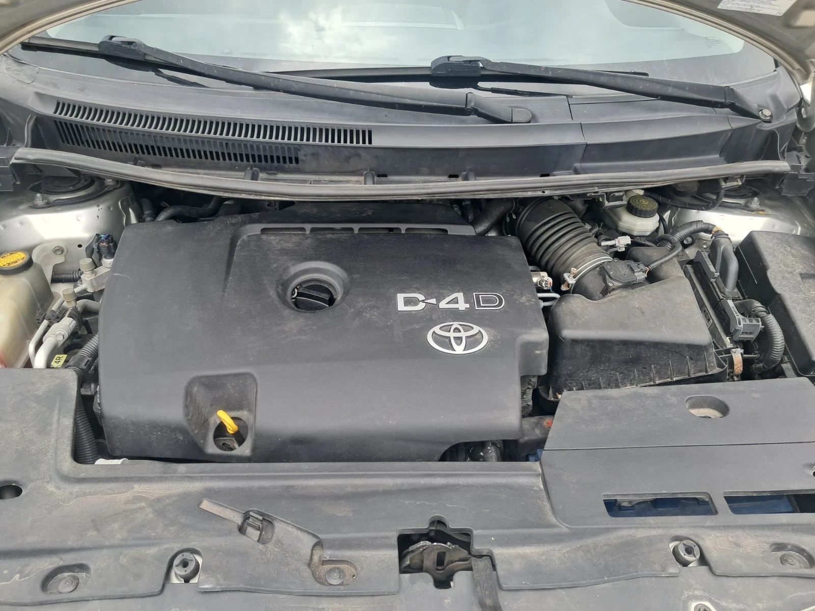 Toyota Auris 2.0D4D, снимка 14 - Автомобили и джипове - 55662059
