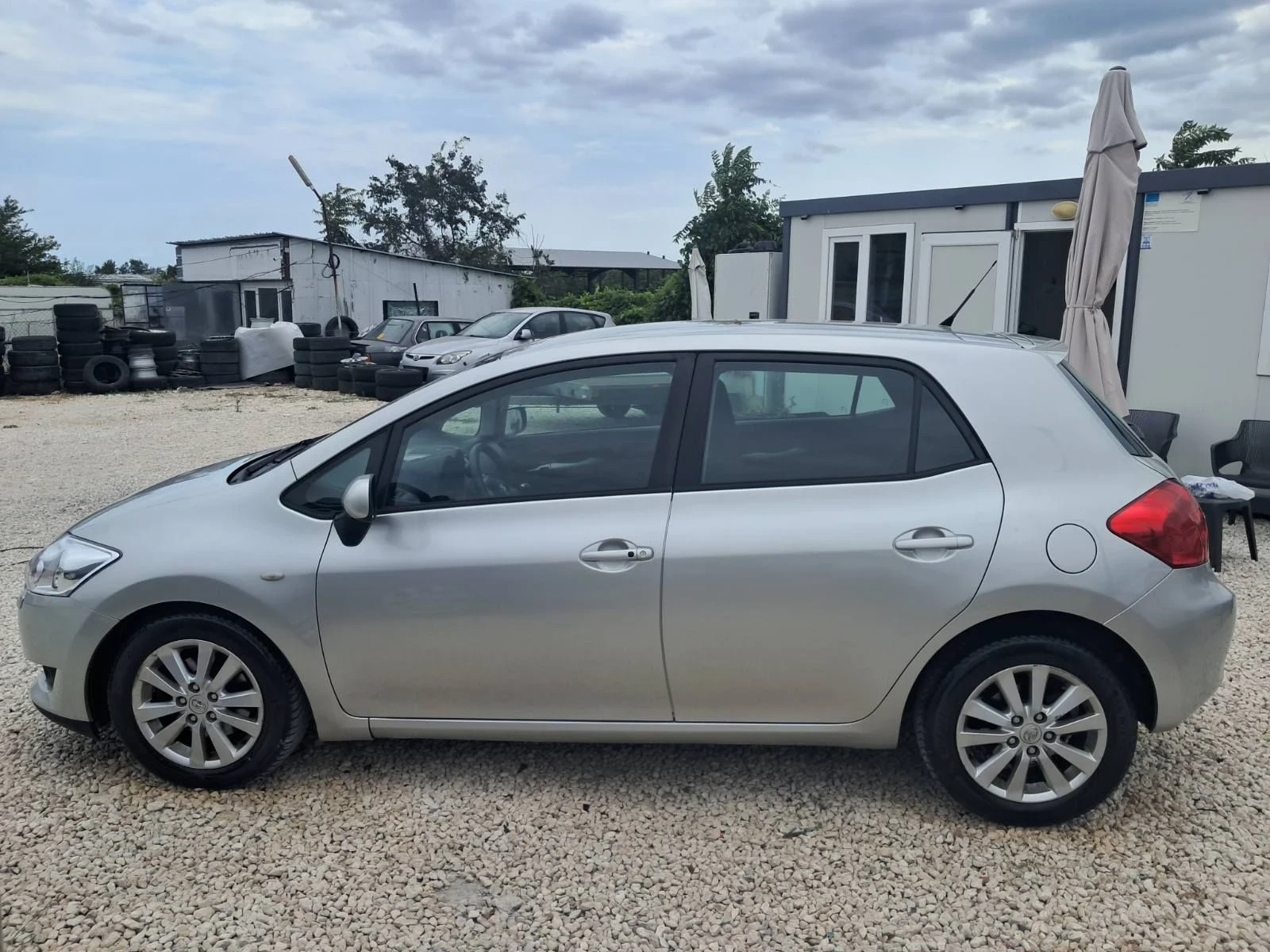 Toyota Auris 2.0D4D, снимка 8 - Автомобили и джипове - 55662059