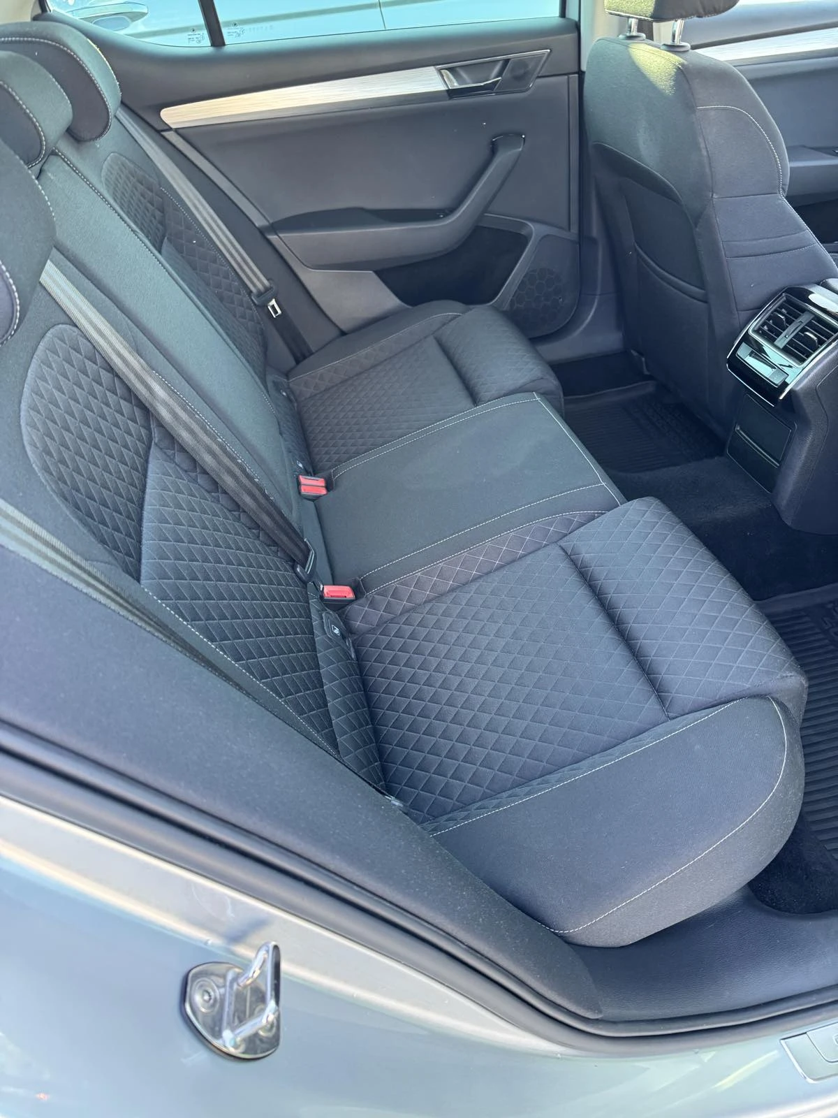Skoda Superb Business , снимка 12 - Автомобили и джипове - 56091006