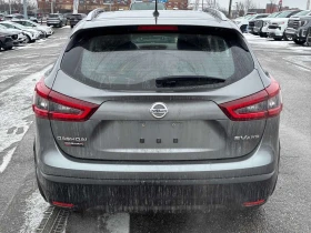 Nissan Qashqai * AWD CVT * ПАНО* ПОДГРЕВ* КЕЙЛЕС* , снимка 4