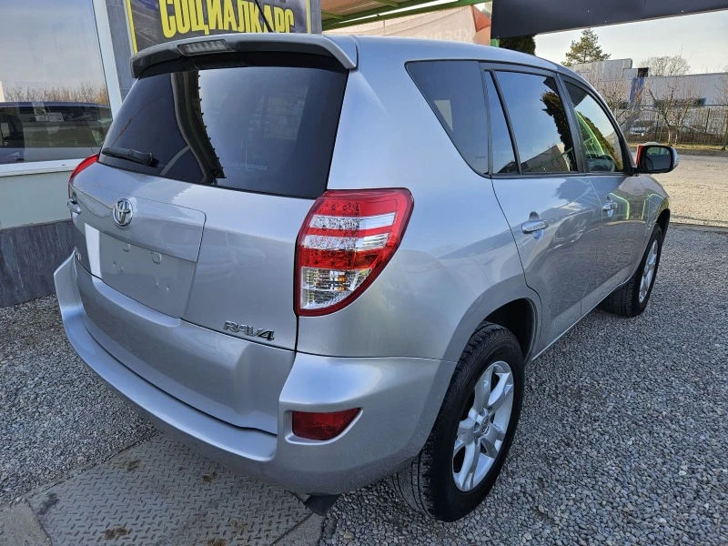 Toyota Rav4 2.0d4d 4x4, снимка 6 - Автомобили и джипове - 44208803