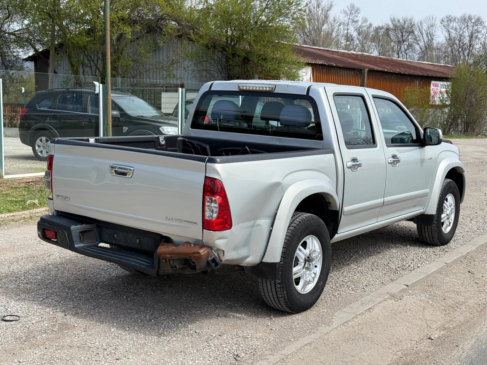 Isuzu D-max 3.0TD+ LS+ Automatic+ N1+ Pick Up - изображение 3