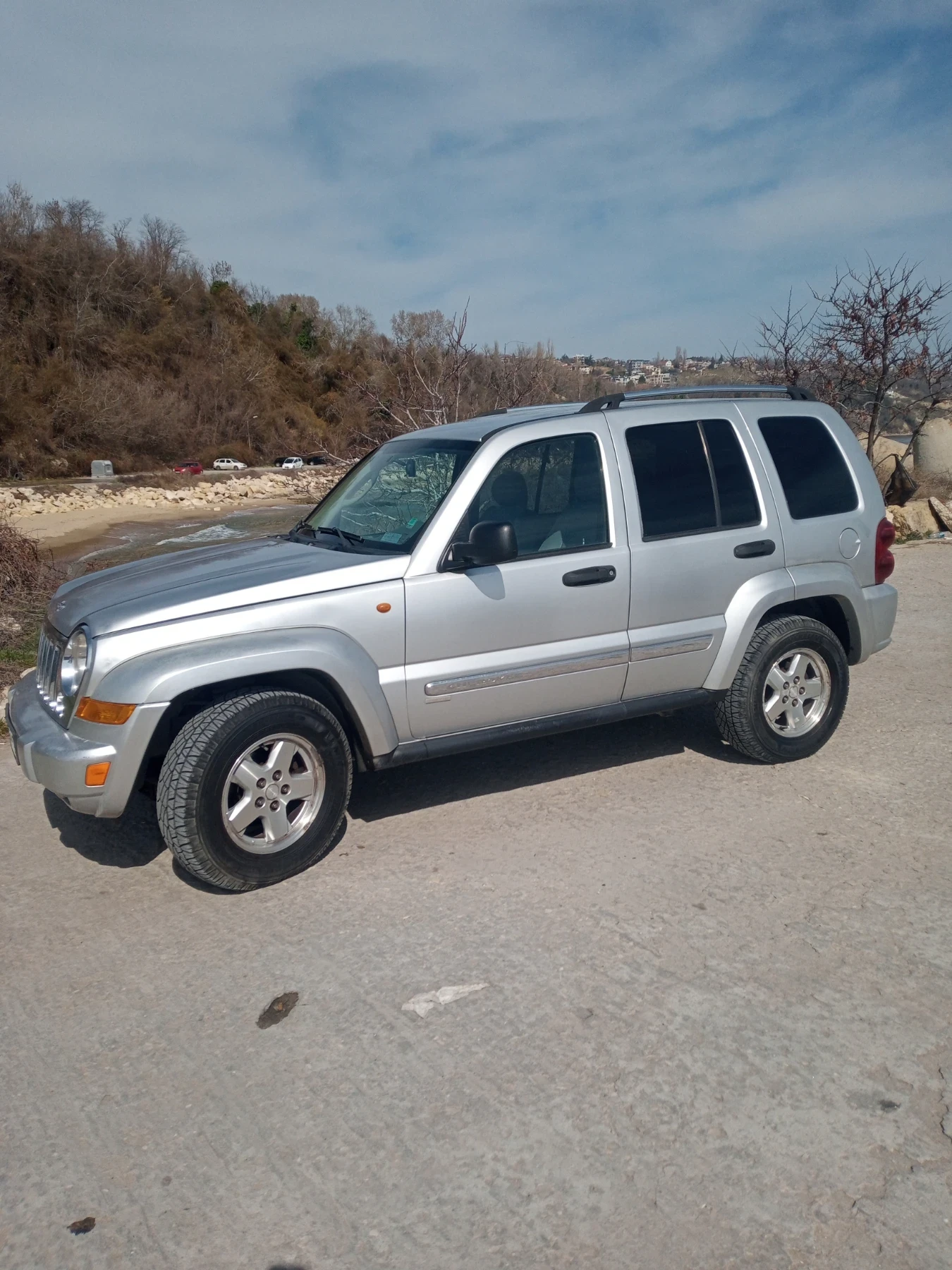 Jeep Cherokee 2, 8 CRD 4x4  - изображение 5