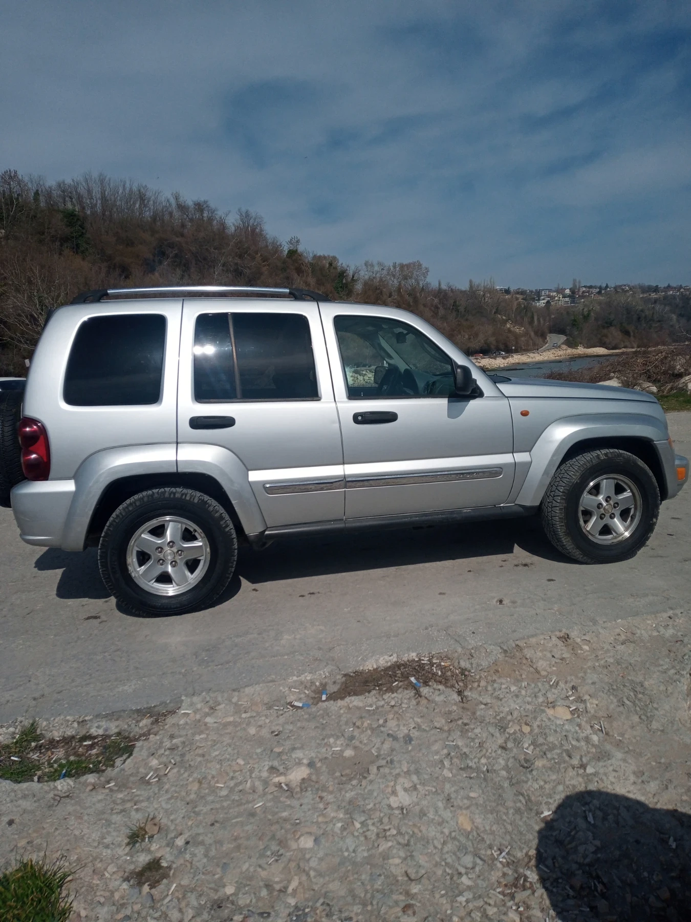 Jeep Cherokee 2, 8 CRD 4x4  - изображение 6