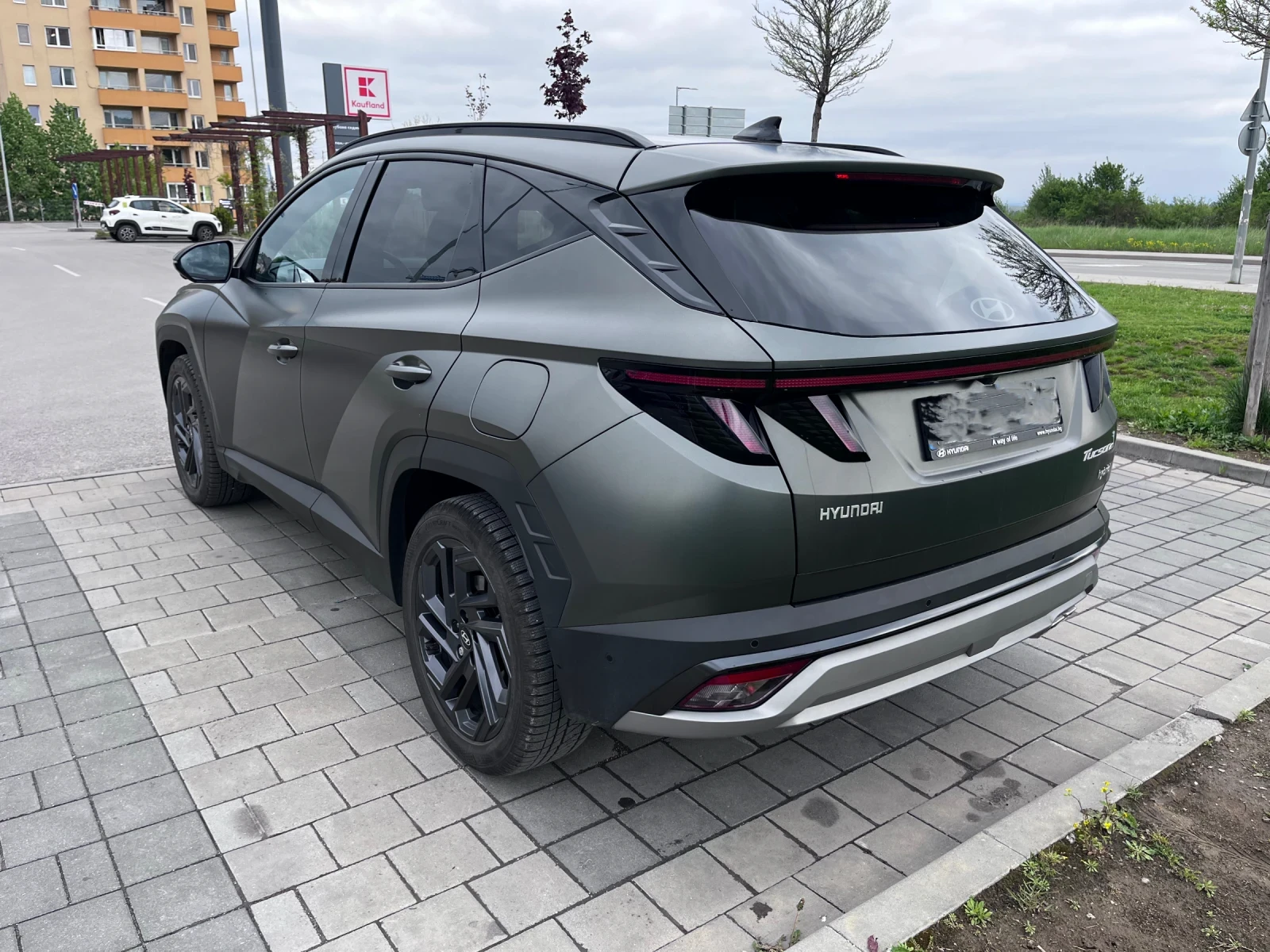 Hyundai Tucson Hybrid Luxury 20th Anniversary 4x4 - изображение 4