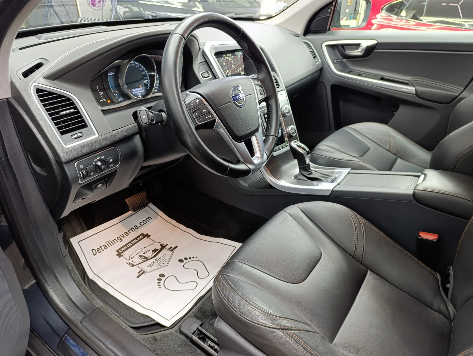 Volvo XC60 2.4 D4 AWD, снимка 9 - Автомобили и джипове - 53968213