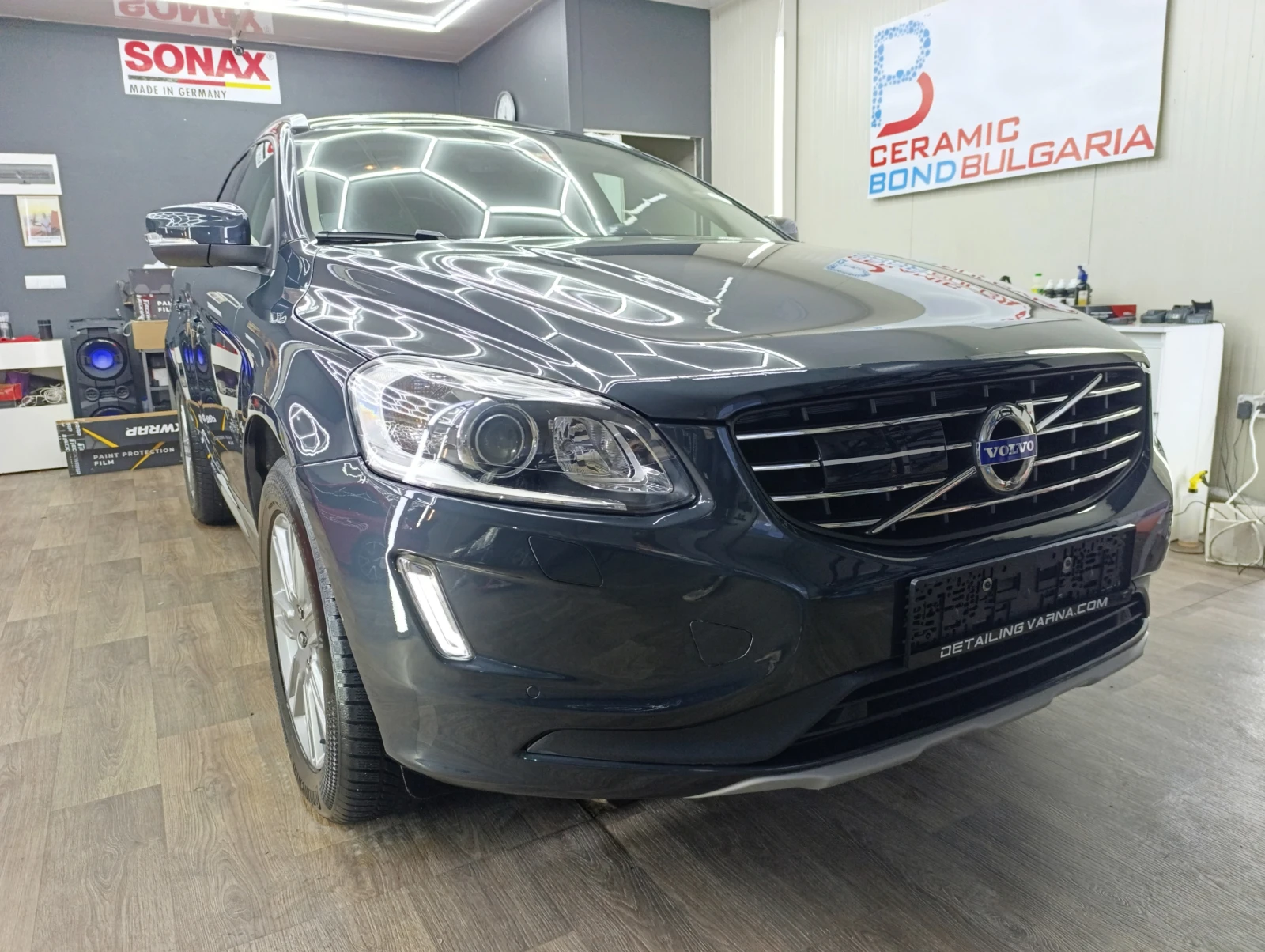 Volvo XC60 2.4 D4 AWD, снимка 2 - Автомобили и джипове - 53968213