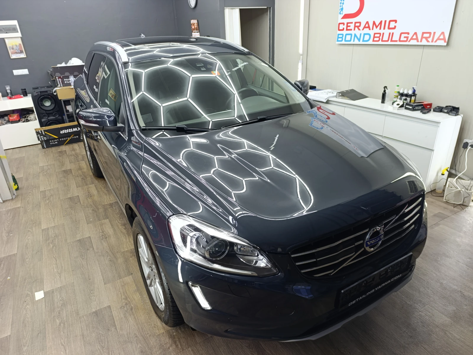 Volvo XC60 2.4 D4 AWD, снимка 3 - Автомобили и джипове - 53968213