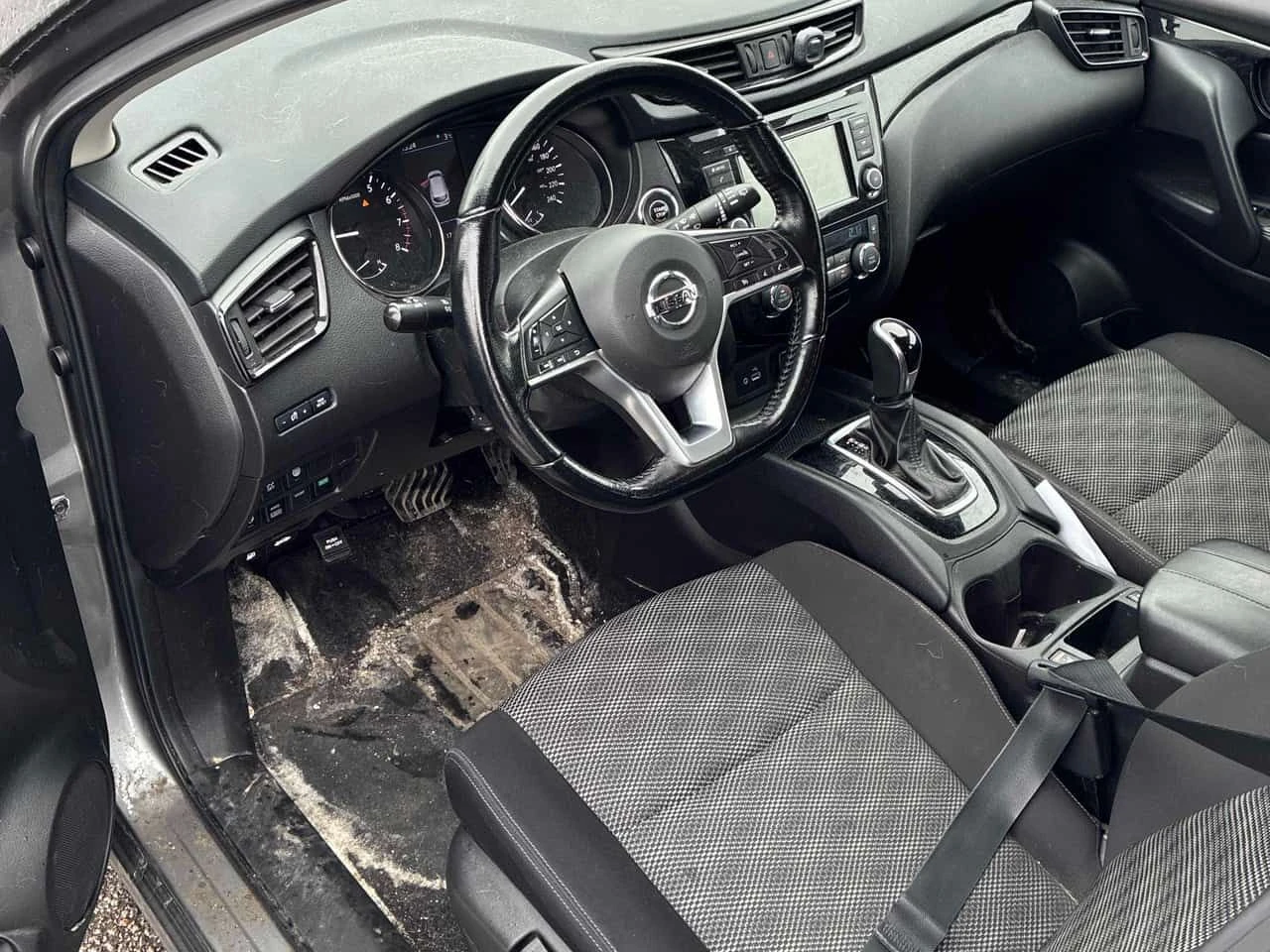 Nissan Qashqai * AWD CVT * ПАНО* ПОДГРЕВ* КЕЙЛЕС* , снимка 5 - Автомобили и джипове - 54002052