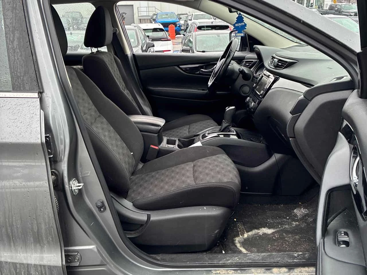 Nissan Qashqai * AWD CVT * ПАНО* ПОДГРЕВ* КЕЙЛЕС* , снимка 14 - Автомобили и джипове - 54002052