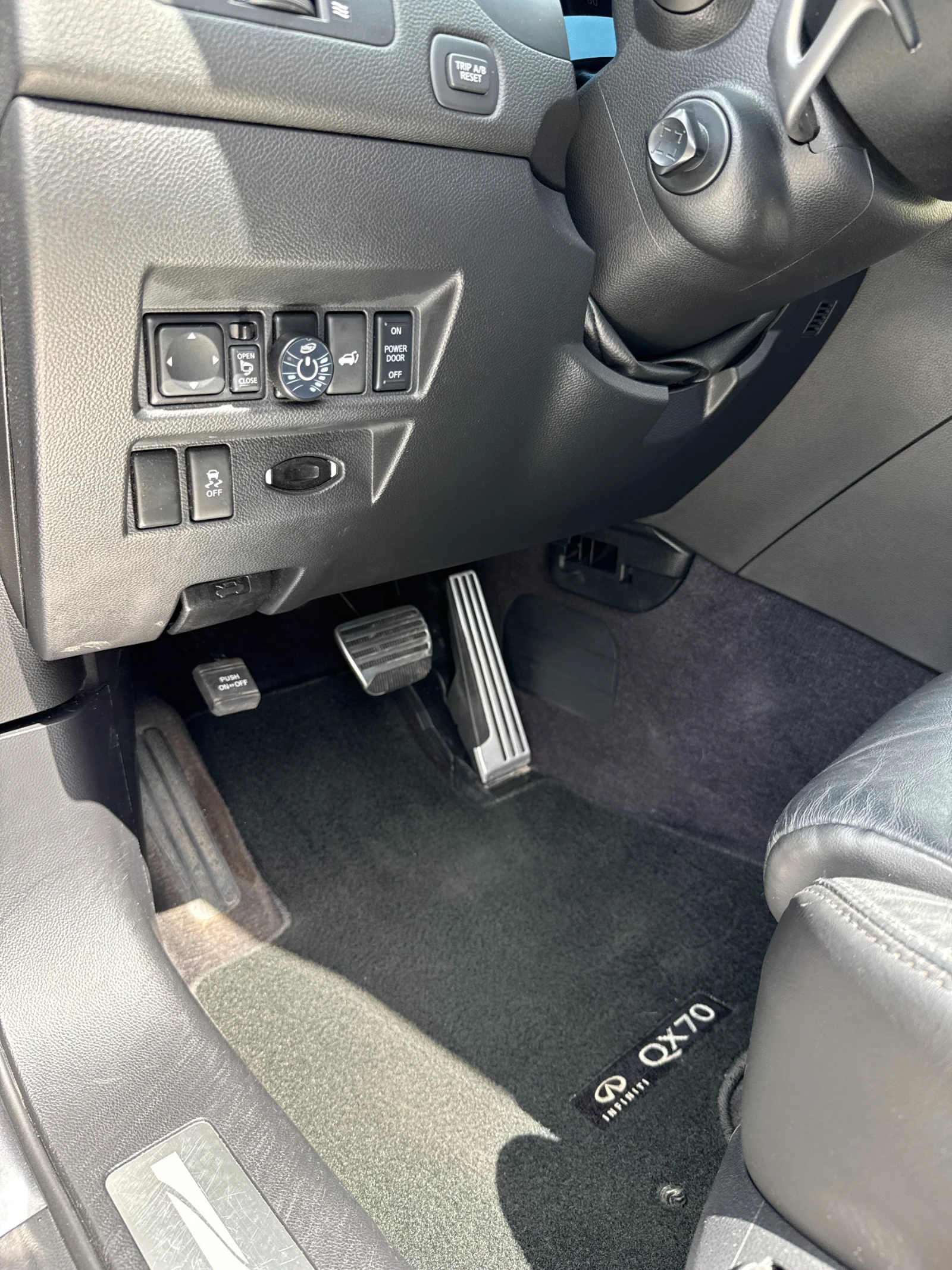 Infiniti QX70 3.7 AWD , снимка 10 - Автомобили и джипове - 54402923